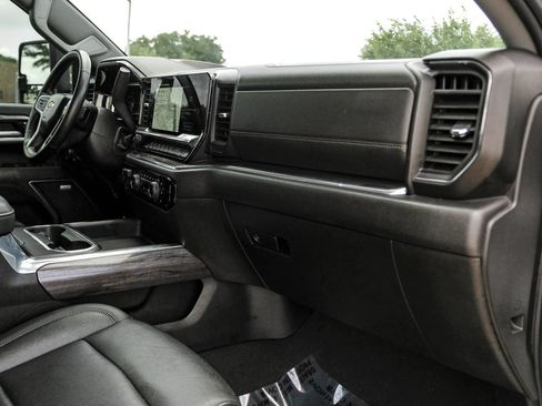 Used 2025 Chevrolet Silverado 2500 LTZ w/ LTZ Premium Package AWD/4WD image 14