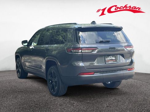 Used 2023 Jeep Grand Cherokee L Laredo AWD/4WD image 9