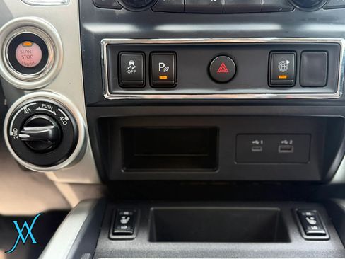 Used 2021 Nissan Titan SV w/ SV Convenience Package AWD/4WD image 35