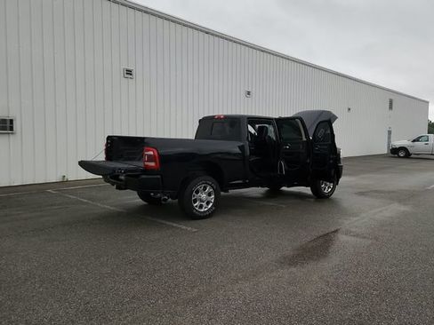 Used 2024 RAM 2500 Laramie w/ Safety Group AWD/4WD image 31