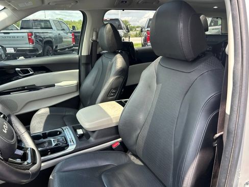 Used 2023 Kia Carnival SX Prestige FWD image 15