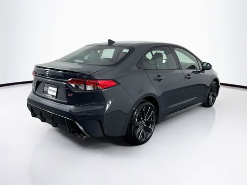Used 2025 Toyota Corolla SE image 6