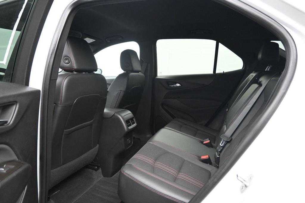 Used 2024 Chevrolet Equinox RS FWD image 19