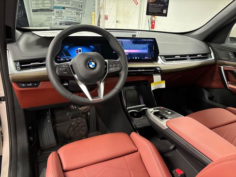 Used 2026 BMW X1 xDrive28i w/ Convenience Package image 4
