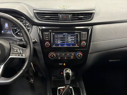 Used 2020 Nissan Rogue S w/ Special Edition Package AWD/4WD image 17