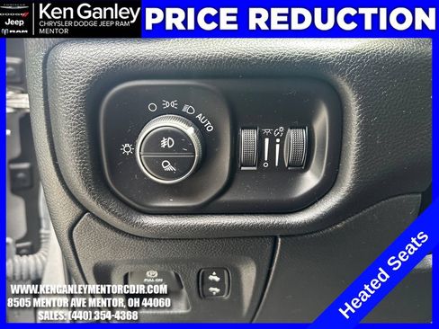 Used 2024 RAM 1500 Laramie AWD/4WD image 13