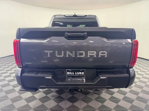 Used 2022 Toyota Tundra SR5 w/ SR5 Premium Package RWD image 9