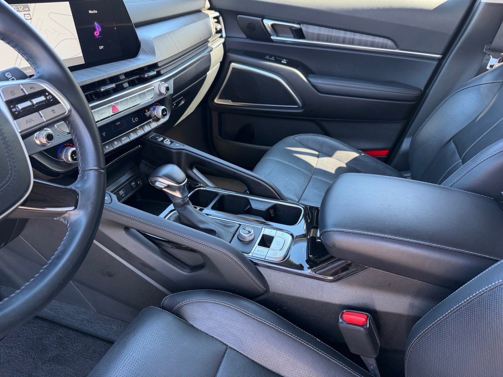 Used 2024 Kia Telluride SX FWD image 12