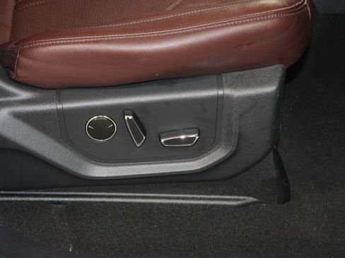 Used 2024 Ford Expedition Limited image 29