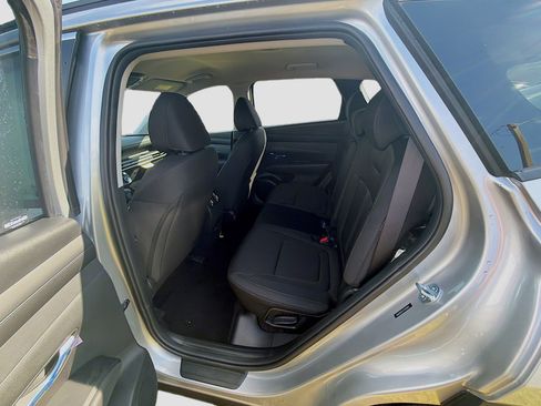 New 2026 Hyundai Tucson SEL FWD image 17