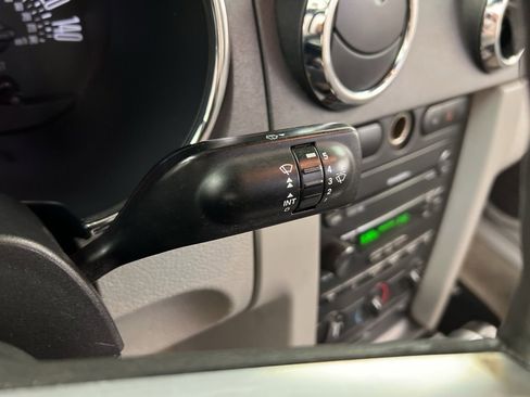 Used 2005 Ford Mustang GT Premium image 21