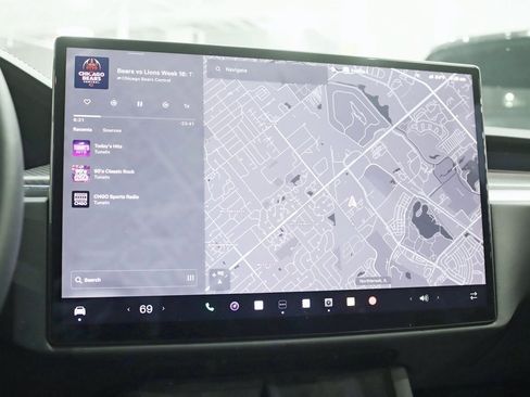 Used 2023 Tesla Model X Plaid image 16