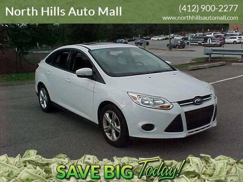 Used 2013 Ford Focus SE FWD image 1