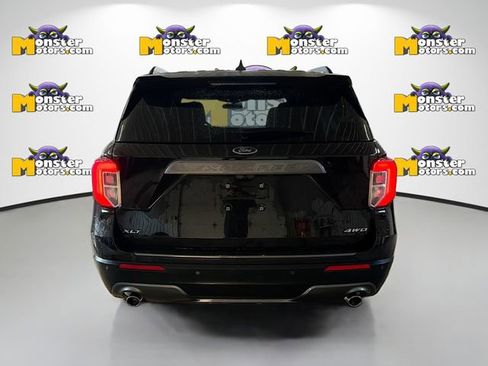 Used 2022 Ford Explorer XLT w/ Equipment Group 202A image 5