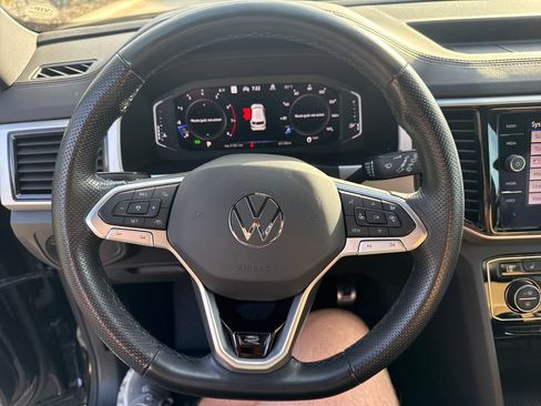 Used 2022 Volkswagen Atlas Cross Sport SEL Premium R-Line AWD/4WD image 16