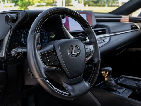 Used 2019 Lexus ES 350 image 18