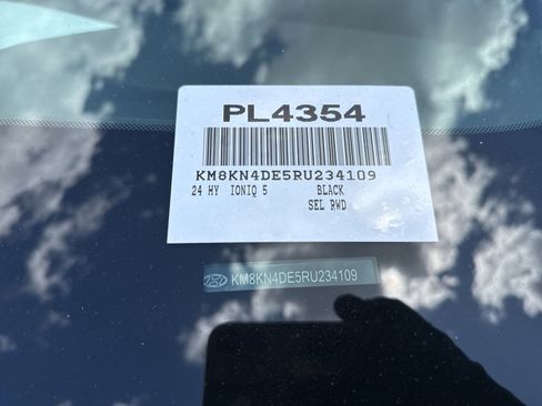 Used 2024 Hyundai Ioniq 5 SEL image 9