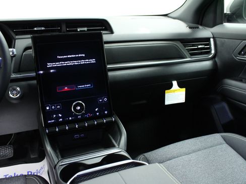 New 2026 GMC Terrain Elevation w/ Technology Package II FWD image 19