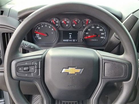Used 2025 Chevrolet Silverado 1500 Custom image 18
