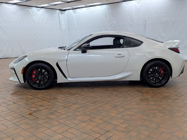 Used 2025 Toyota GR86 Premium w/ Performance Package RWD image 4