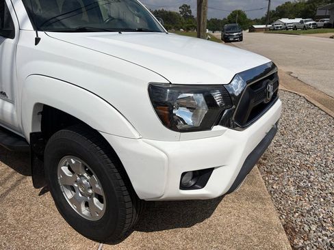 Used 2015 Toyota Tacoma 4x4 Double Cab w/ SR5 Package image 11