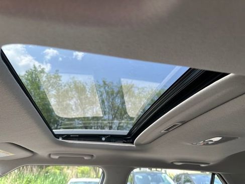 New 2025 Hyundai Venue SEL image 44