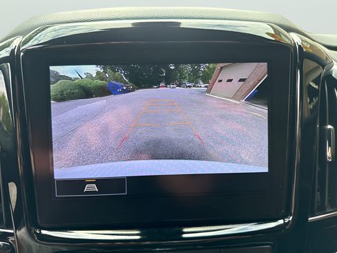 Used 2024 Chevrolet Traverse LT w/ LPO, Cargo Package AWD/4WD image 27