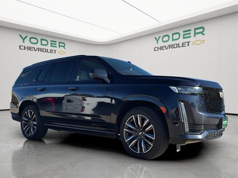 Used 2021 Cadillac Escalade Sport Platinum image 3