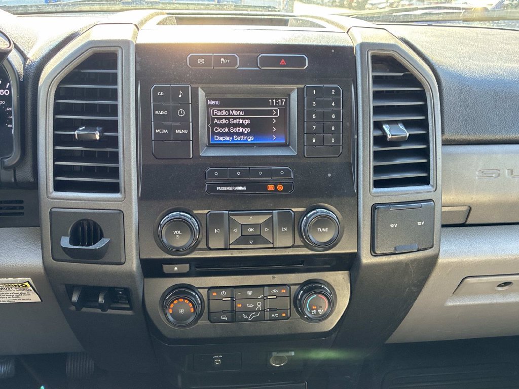 Used 2017 Ford F550 4x4 Regular Cab Super Duty image 31