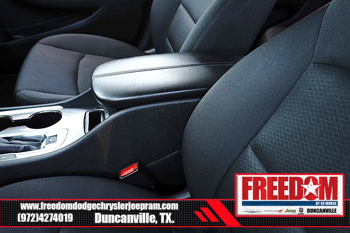 Used 2025 Chevrolet Malibu LT FWD image 33