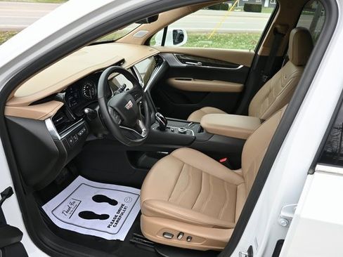 Used 2020 Cadillac XT6 Premium Luxury image 28