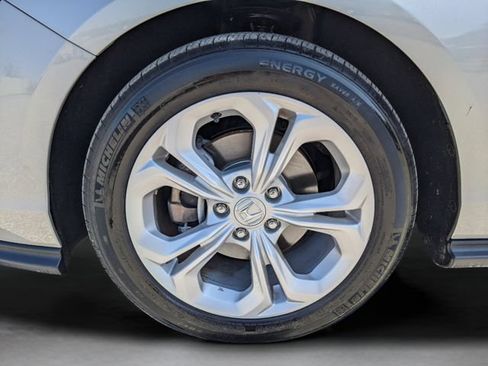 Used 2025 Honda Accord LX image 37