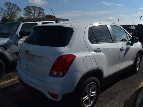 Used 2019 Chevrolet Trax LS w/ Tint and Cruise Package image 5