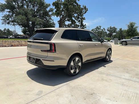Used 2025 Volvo EX90 Ultra AWD/4WD image 6