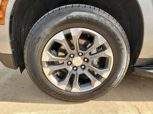 Used 2025 Chevrolet Tahoe LT w/ Comfort Package RWD image 34