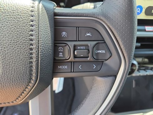 New 2026 Toyota 4Runner Limited AWD/4WD image 18