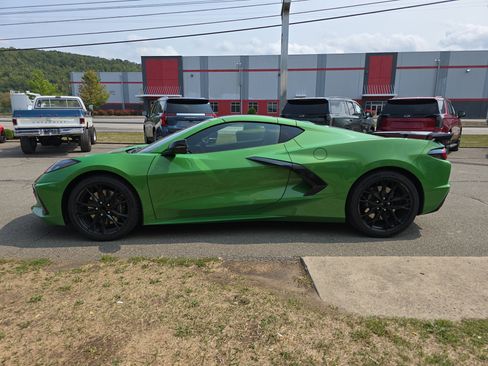 New 2026 Chevrolet Corvette Stingray Premium Cpe w/ Z51 Performance Package RWD image 8