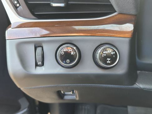 Used 2020 Cadillac Escalade Premium Luxury AWD/4WD image 20