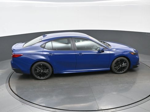 Used 2026 Toyota Camry SE image 41