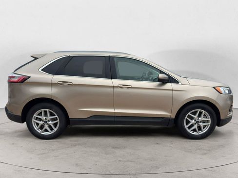 Used 2021 Ford Edge SEL w/ Convenience Package AWD/4WD image 4