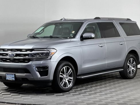 Used 2022 Ford Expedition Max Limited image 9