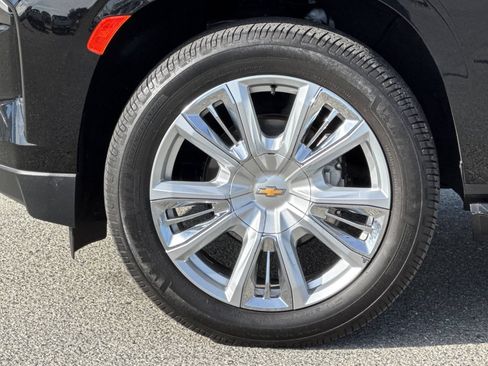 Used 2023 Chevrolet Tahoe High Country AWD/4WD image 33