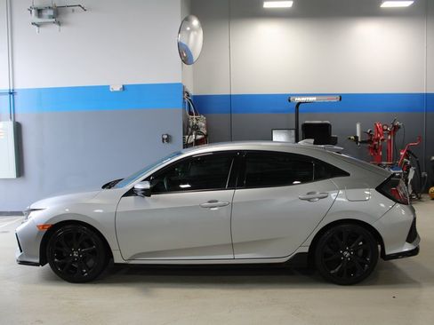 Used 2018 Honda Civic Sport image 14