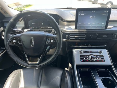 Certified 2022 Lincoln Aviator AWD w/ Premium Package image 17