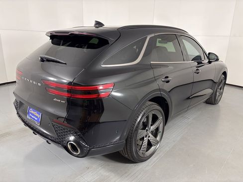 Used 2025 Genesis GV70 3.5T Sport w/ Sport Advanced Package AWD/4WD image 9
