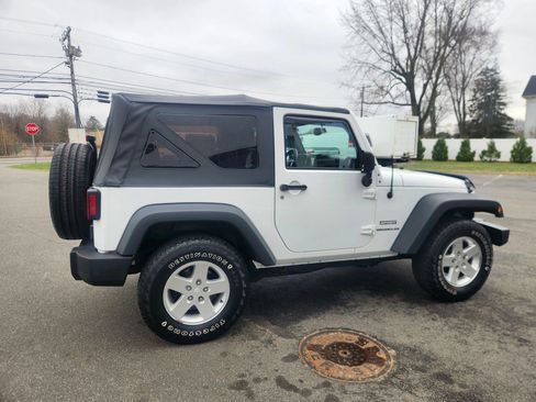 Used 2013 Jeep Wrangler Sport image 17