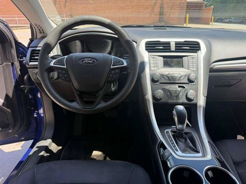 Used 2013 Ford Fusion SE FWD image 9