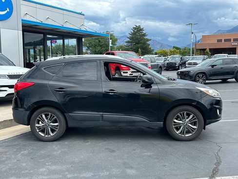 Used 2015 Hyundai Tucson SE FWD image 2