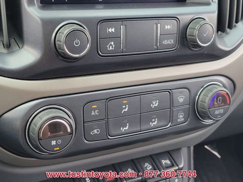Used 2019 Chevrolet Colorado Z71 AWD/4WD image 22