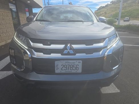 Used 2025 Mitsubishi Outlander Sport SE AWD/4WD image 2